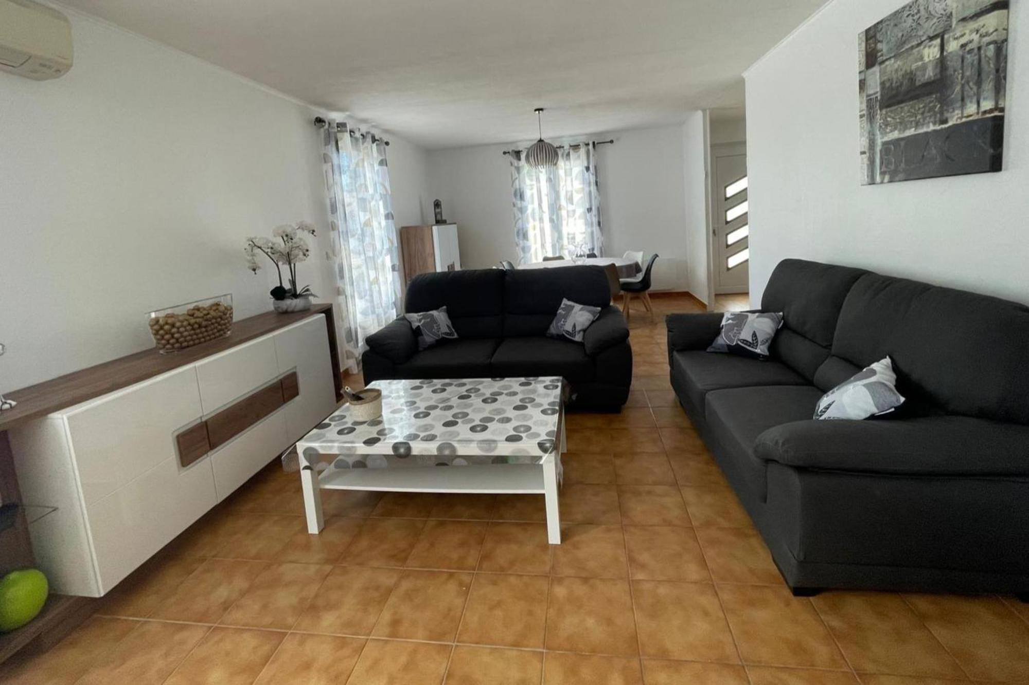 Hébergement de vacances Beautiful And Spacious House Near The Sea Fréjus
